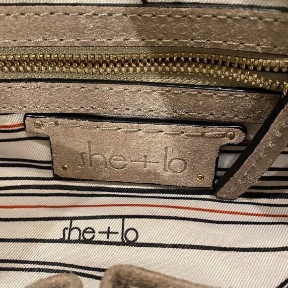 She + Lo Next Chapter Satchel Crossbody Beige Metallic Leather Studs w/ Strap - Picture 8 of 9